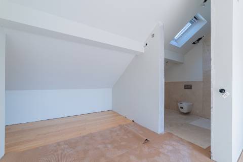 Apartamento T3 duplex no Condomínio Páteo Monte Estoril