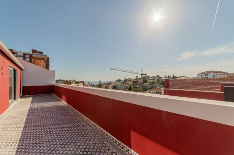 Apartamento T3 duplex no Condomínio Páteo Monte Estoril