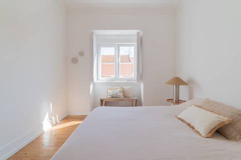 Um apartamento cheio de alma, num pedaço de Lisboa com arte, luz e história