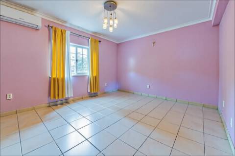 Moradia T2+3 Mobilada em Azeitão