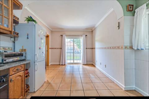 Moradia T2+3 Mobilada em Azeitão