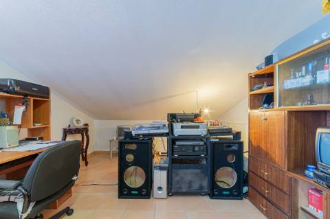 Moradia T2+3 Mobilada em Azeitão