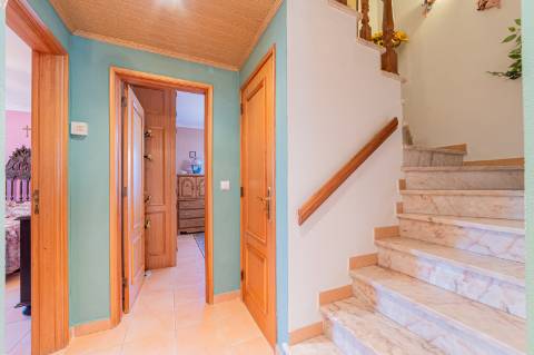 Moradia T2+3 Mobilada em Azeitão