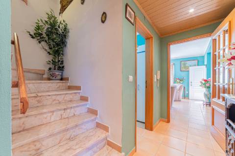 Moradia T2+3 Mobilada em Azeitão