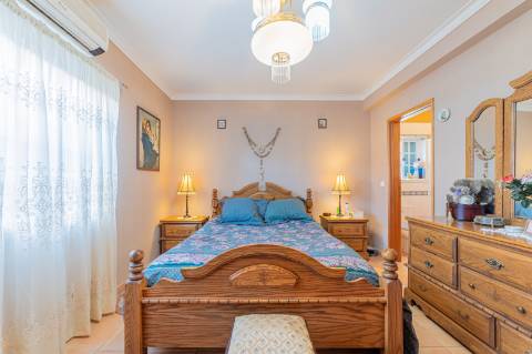 Moradia T2+3 Mobilada em Azeitão