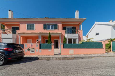 Moradia T3 à venda em São Domingos de Rana