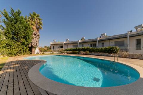 Moradia T3+1 em Condomínio Privado na Parede