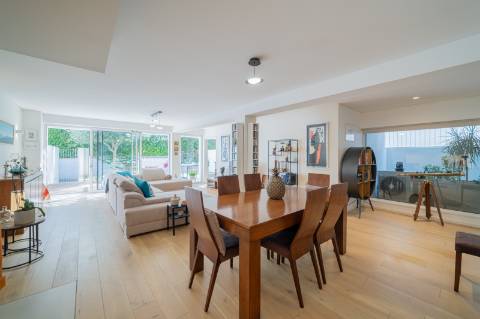 Apartamento T2+1 com jardim privativo no Condomínio Jardins do Mar, Sesimbra