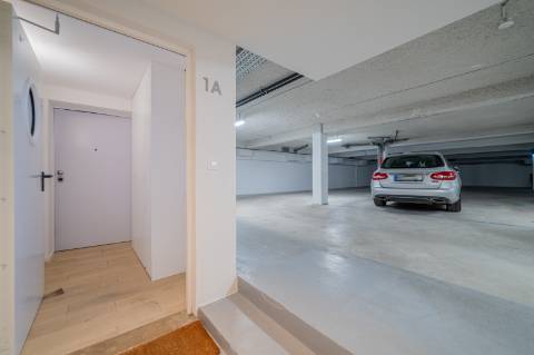 Apartamento T2+1 com jardim privativo no Condomínio Jardins do Mar, Sesimbra