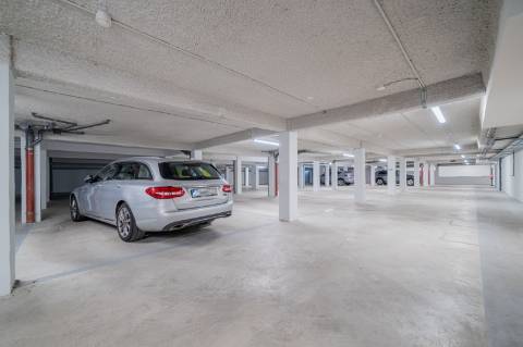 Apartamento T2+1 com jardim privativo no Condomínio Jardins do Mar, Sesimbra