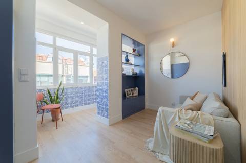 Um apartamento cheio de alma, num pedaço de Lisboa com arte, luz e história