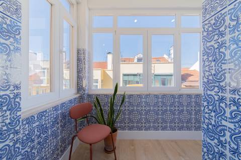 Um apartamento cheio de alma, num pedaço de Lisboa com arte, luz e história