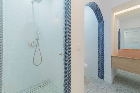 Um apartamento cheio de alma, num pedaço de Lisboa com arte, luz e história