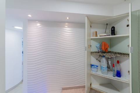 Trespasse de Salão de Beleza - Localização Premium na Avenida Casal Ribeiro, Lisboa