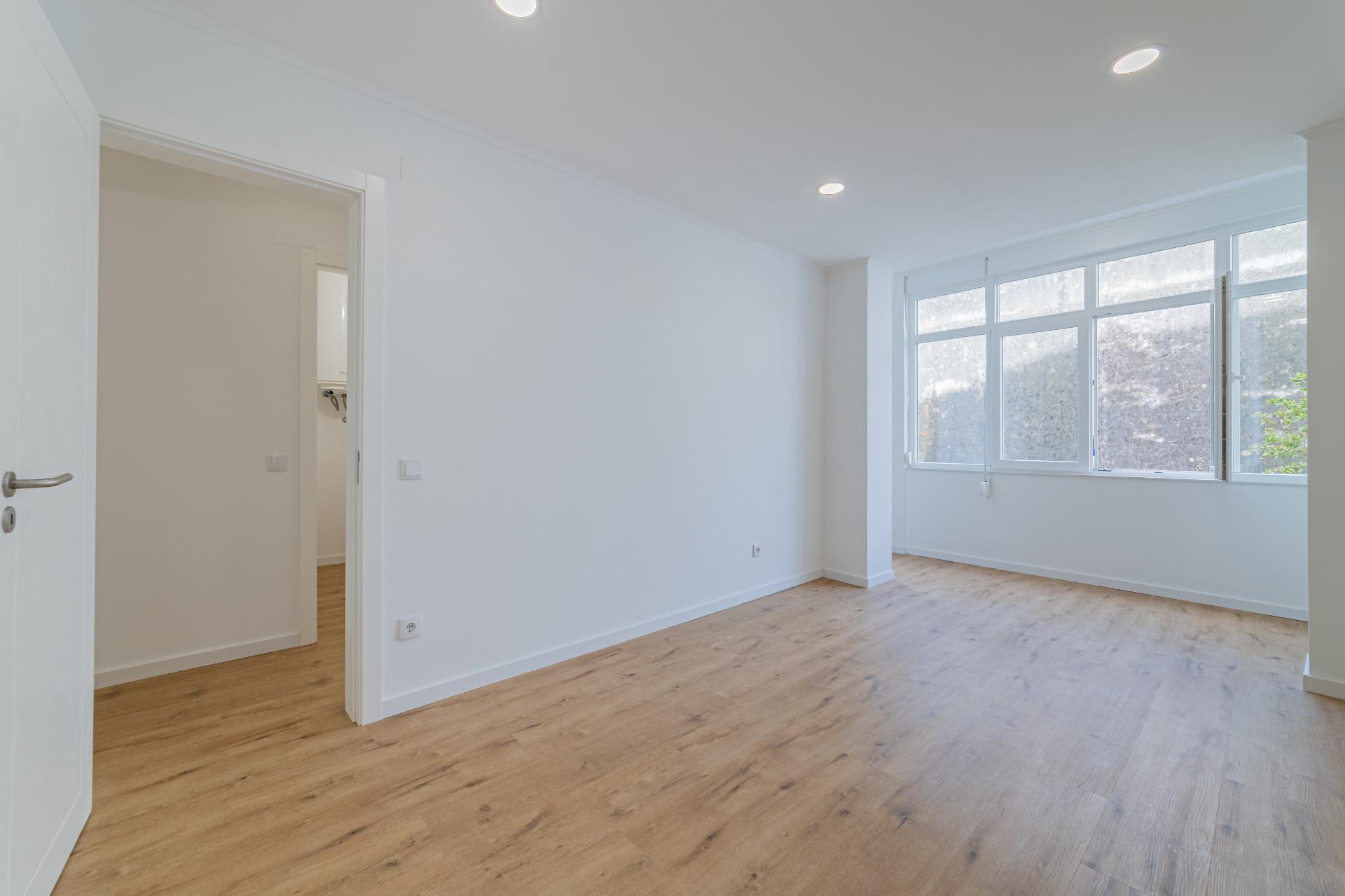 T2 Totalmente Remodelado - Rua Comandante António Feio, Almada