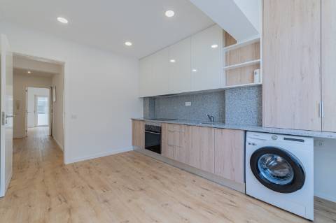 T2 Totalmente Remodelado - Rua Comandante António Feio, Almada