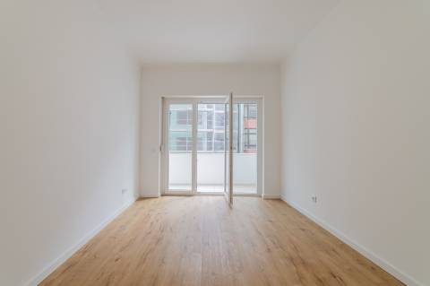 T2 Totalmente Remodelado - Rua Comandante António Feio, Almada