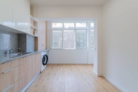 T2 Totalmente Remodelado - Rua Comandante António Feio, Almada