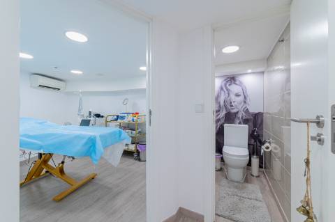 Trespasse de Salão de Beleza - Localização Premium na Avenida Casal Ribeiro, Lisboa