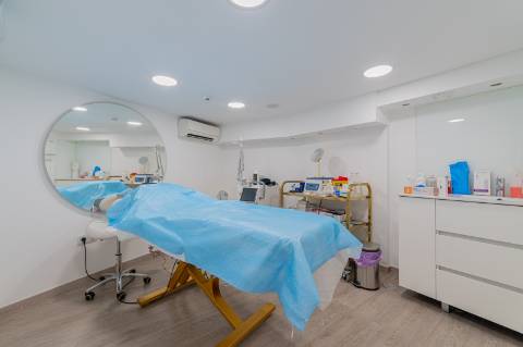 Trespasse de Salão de Beleza - Localização Premium na Avenida Casal Ribeiro, Lisboa