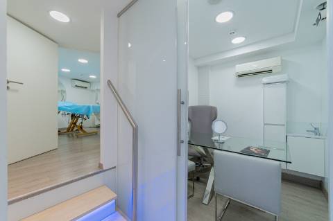 Trespasse de Salão de Beleza - Localização Premium na Avenida Casal Ribeiro, Lisboa