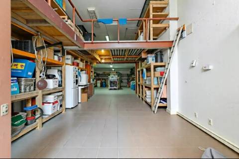 Armazém amplo em Campo de Ourique