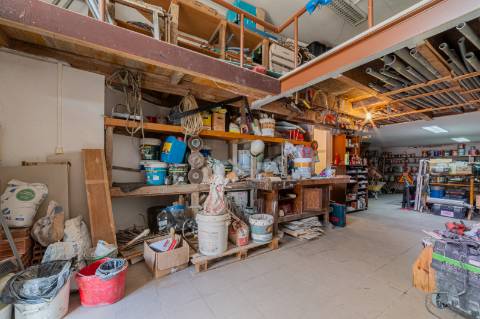 Armazém amplo em Campo de Ourique