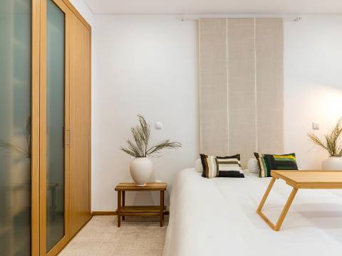 Apartamento T1 na Avenida Miguel Bombarda mobilado e lugar de garagem