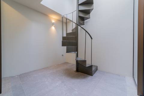 Apartamento T1 Avenidas Novas
