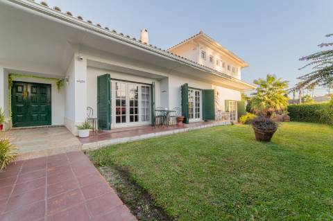 Moradia T5 na Verdizela com 400m2, num terreno total de 1.200m2