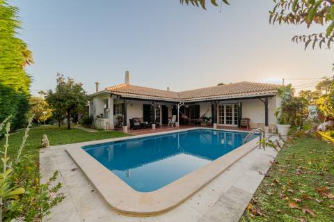 Moradia T5 na Verdizela com 400m2, num terreno total de 1.200m2