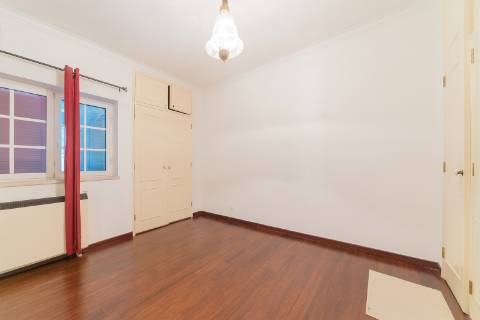 Moradia T5 na Verdizela com 400m2, num terreno total de 1.200m2