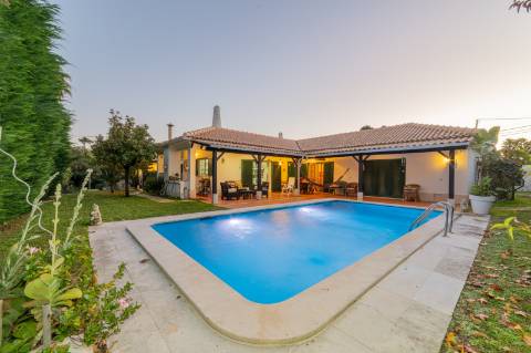 Moradia T5 na Verdizela com 400m2, num terreno total de 1.200m2