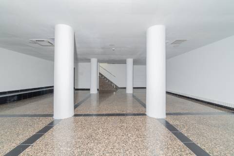 Loja na Barão Sabrosa, em Lisboa