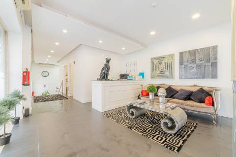 Trespasse de Clínica de Beleza - Localização Premium em Almada