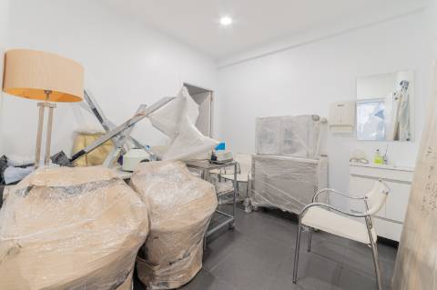 Trespasse de Clínica de Beleza - Localização Premium em Almada