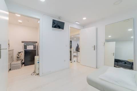 Trespasse de Clínica de Beleza - Localização Premium em Almada