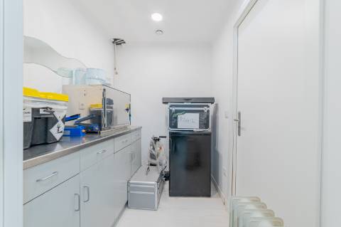 Trespasse de Clínica de Beleza - Localização Premium em Almada