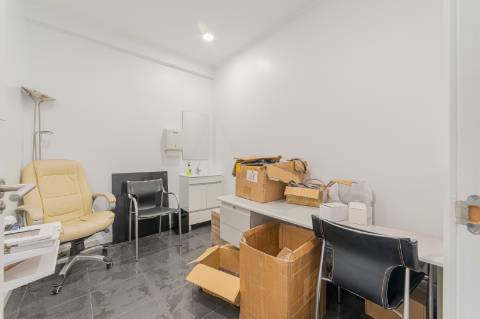 Trespasse de Clínica de Beleza - Localização Premium em Almada