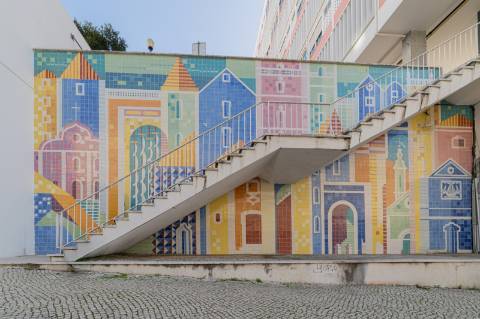 T4 Duplex de 152 m² Totalmente Remodelado, a Estrear | Avenida Infante Santo, Lisboa