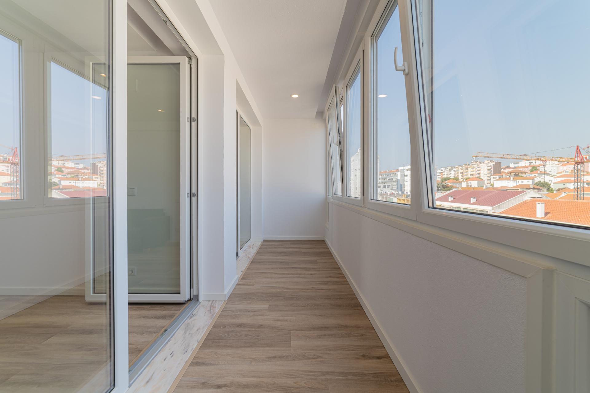 Apartamento T3 totalmente remodelado, em Cacilhas, Almada