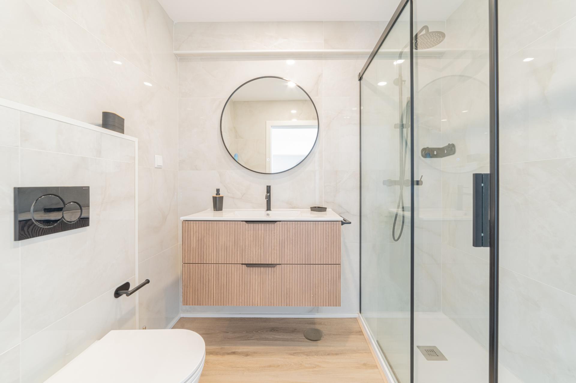 Apartamento T3 totalmente remodelado, em Cacilhas, Almada