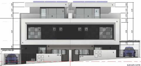 Moradia T3+1 de Luxo com Piscina e Jardim Privativo - Quinta da Armadora, Costa da Caparica