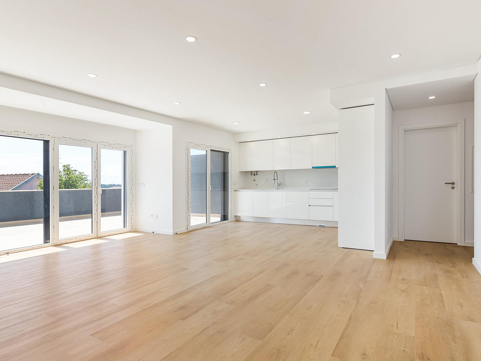 MORADIA T3+1 | A DOIS MINUTOS DAS PRAIAS DE S.JOAO DA CAPARICA