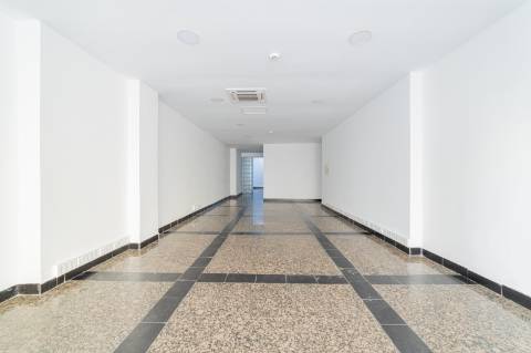 Loja na Barão Sabrosa