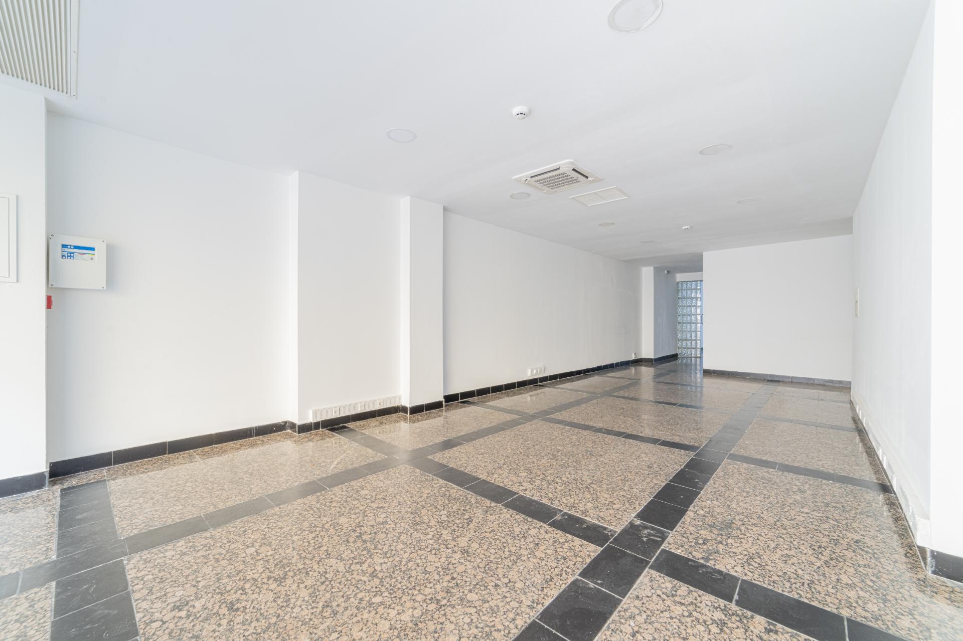 Loja na Barão Sabrosa