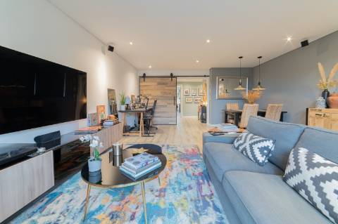 T3 Mobilado em Vale Flores | Espaço, Conforto e Localização Estratégica