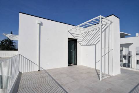 Moradia de Luxo em Sesimbra com Design Exclusivo e Vistas Incomparáveis