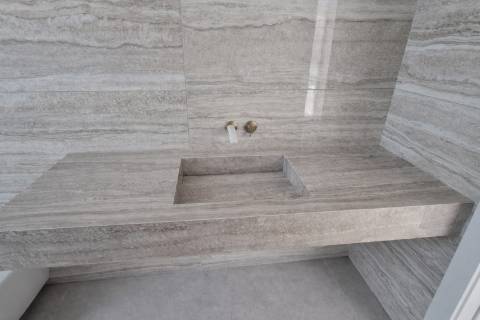 Moradia de Luxo em Sesimbra com Design Exclusivo e Vistas Incomparáveis