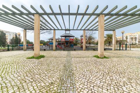 T2 com BOX Urbanização Jardins da Parede